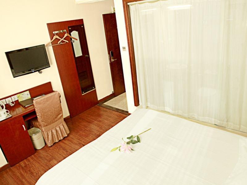 Greentree Inn Shanghai Songjiang University City New Songjiang Road Express Hotel エクステリア 写真