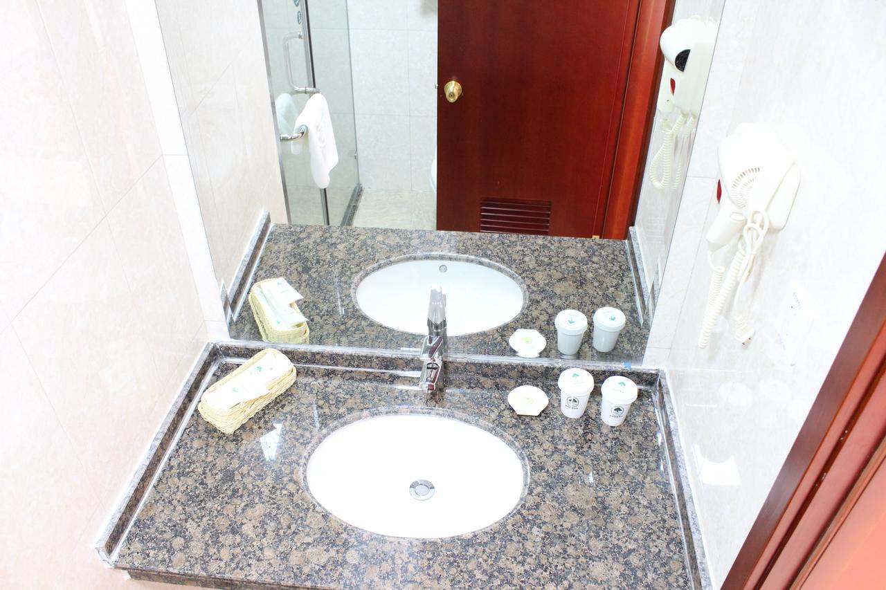 Greentree Inn Shanghai Songjiang University City New Songjiang Road Express Hotel エクステリア 写真